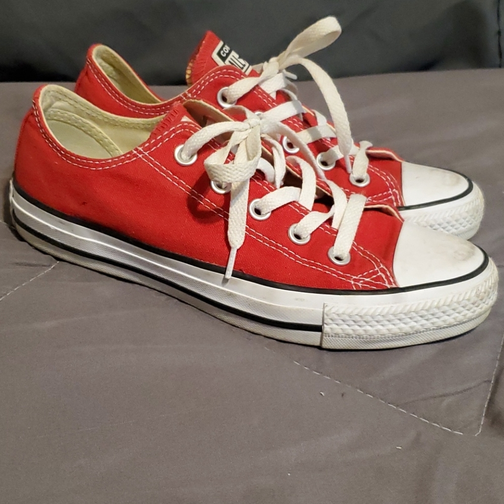 Red converse